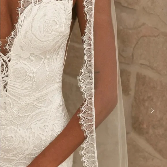 Grace Loves Lace White Veil - Picture 2 of 5